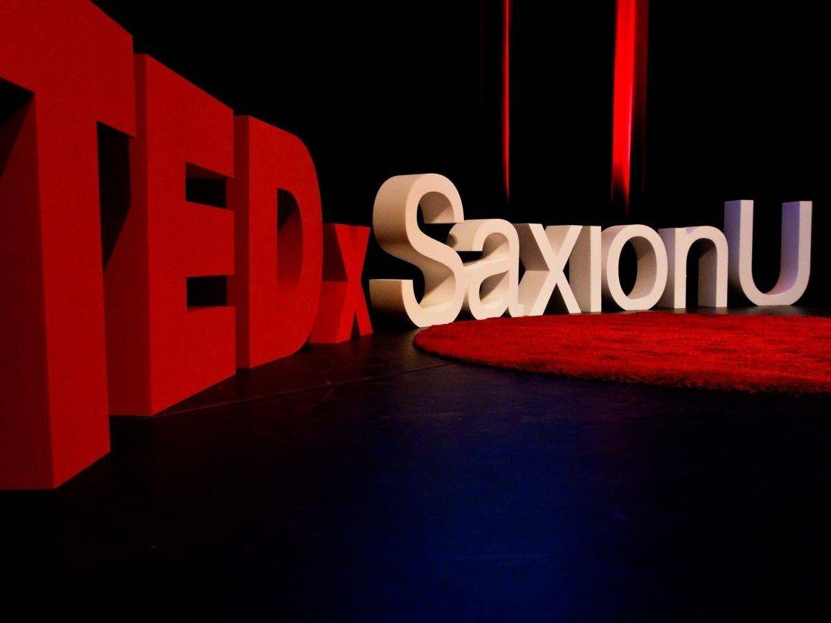 Piepschuim letters TEDx